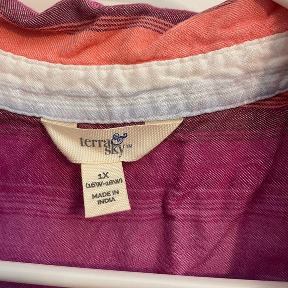 Striped Sleeveless Top - Picture 2 of 5